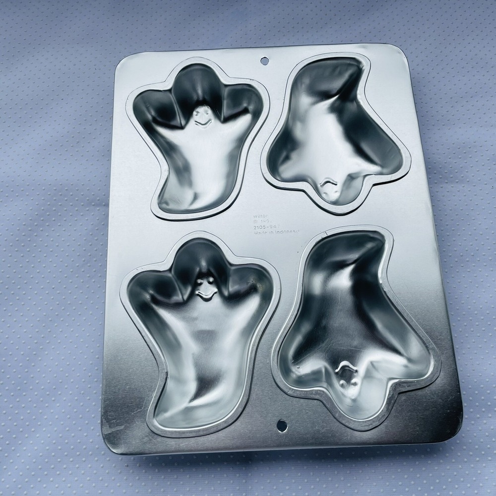 Wilton Halloween Ghost Cakelet‎ Baking Pan Four Molds #2105-947 Vintage 1992